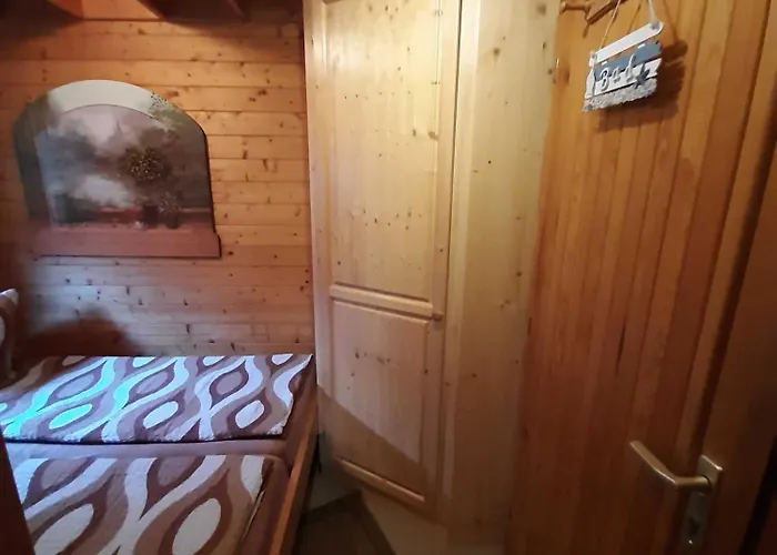 Blockhaus In - Fuer 2 Erwachsene Und 1 Kind Von 5 Bis 16 Jahre