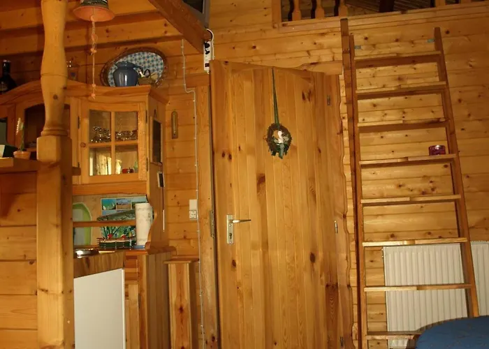 شقة Blockhaus In - Fuer 2 Erwachsene Und 1 Kind Von 5 Bis 16 Jahre بابي